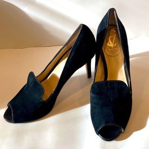 Vero Cuoio Signature Black Suede Peep Toe Pumps Woman’s Size 10